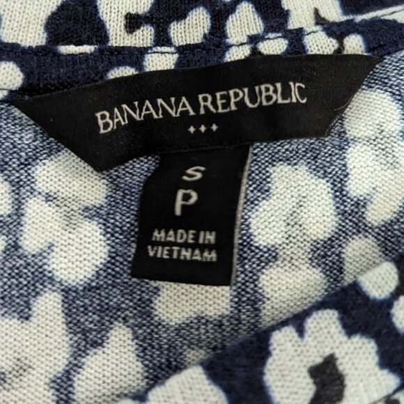 Banana Republic leopard print short sleeve top - Picture 4 of 4